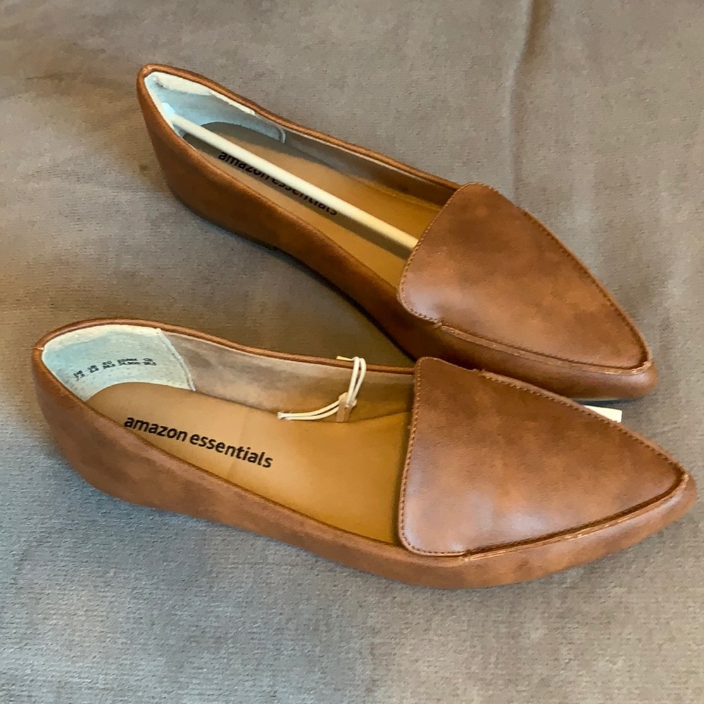 Classic Brown Loafer, Brand New, size 7.5